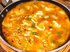 -有红鸡毛店·川菜(建设路店)