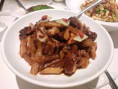黄酒焖牛肉-和和小厨