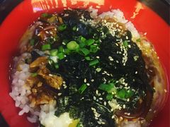 鸡腿鸡蛋盖浇饭-来龙里 精致 东南亚餐室(万象城店)