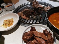 满心尝五花肉-本家韩国烤肉(青岛万象城店)