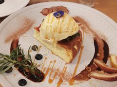 -Mark&Mars Restaurant