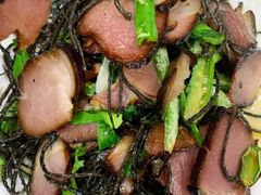 核桃花炒腊肉-乡土特色.冷锅鱼.牦牛肉汤锅