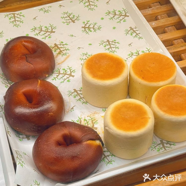 万柳附近一家很有名俄式面包房 主食宵夜必选