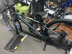 -道路口单车爱瓦士dahon大行