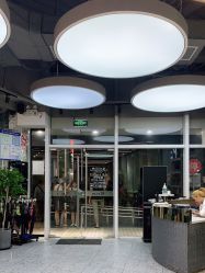 -PE SALON 