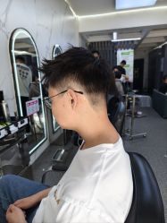 -东方美妍