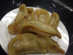 牛肉锅贴-清真·玛丽亚新疆菜主题餐厅(浙江中路店)