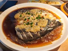 舌尖上的鱼头-蜜桃餐厅·伴山(绿宝广场店)