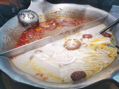 -湊湊火锅·茶憩(南京东路悦荟店)