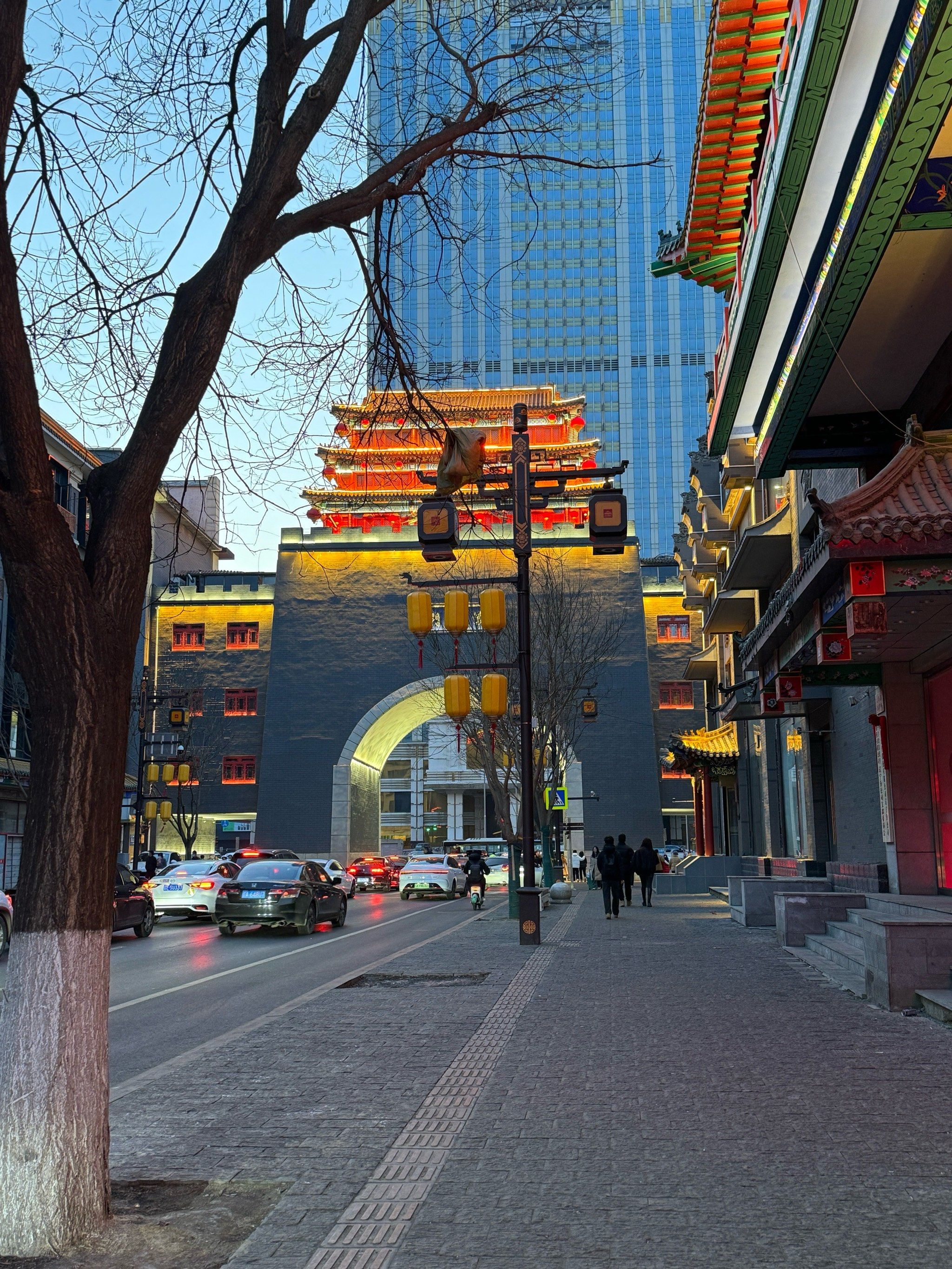 夜幕下的怀远门