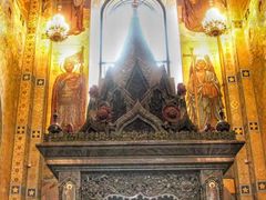 -滴血救世主教堂