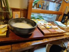 -银米·云南传统过桥米线(双廊黑金冠店)