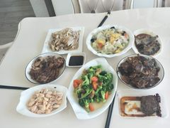 -爱的果实月嫂育婴师(世纪东方店)