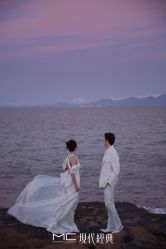 -现代经典婚纱摄影