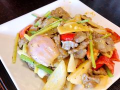 黄芥末酱炒牛肉-乾坤饭店