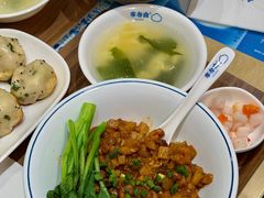 -李与白包子铺(桐梓林店)