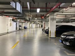 -上海滴水湖皇冠假日酒店