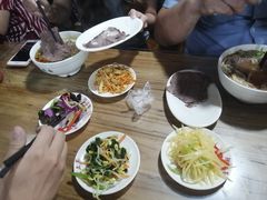 -陇上全荟兰州传统牛肉面(延吉路店)