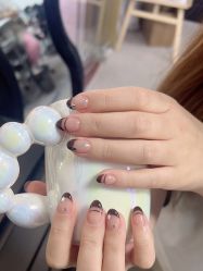 -芊屿芊浔美甲