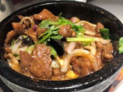 石锅牛肉-华馨园北京烤鸭(丽水店)