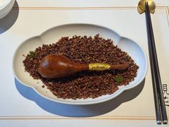 脆皮花胶酿鸽腿-觀芷隐轩