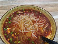 -老字号杨坡红油米线腊汁肉夹馍(东四道巷店)
