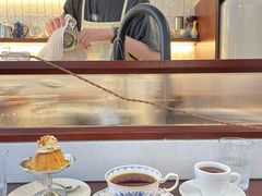 -Café Monson