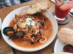 -ROAST coffee & eatery