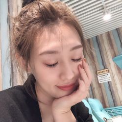 -阿噶西美甲美睫
