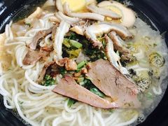 -花溪巷牛肉粉(泉城路店)