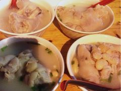-雷祖芳老妈蹄花店
