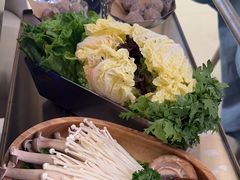 -左庭右院鲜牛肉火锅(金山万达店)