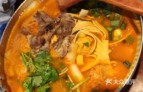 Kaili Sour Soup Beef Small Pot Noodles