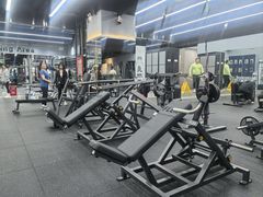 -VLines耀能运动24小时·月付制健身(京广桥店)