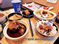 -万和春排骨砂锅米饭(新业广场店)