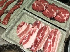 -哈哈碳都·牛肋条无限自助烤肉(台江万达店)
