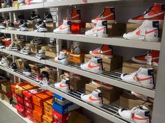 -唯品会(北京国瑞城店)