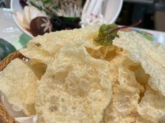 炸豆皮-洪氏嗨捞·广东猪肚鸡·椰子鸡火锅(西咸万象城店)
