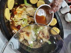 清江鱼锅-屯老二农家铁锅炖·行业领军者(梅江店)