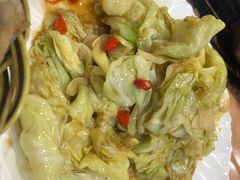 炝炒圆白菜-吴记百姓菜馆·北京菜·烤鸭(故宫店)