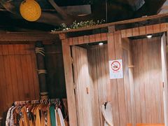 -暴风岛沉浸式体验馆(百联世纪店)