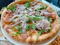-WOLFGANG PUCK KITCHEN & BAR(迪士尼小镇店)