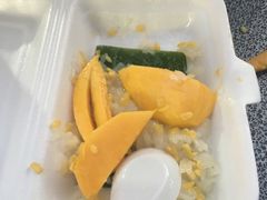 -芒果糯米饭摊子