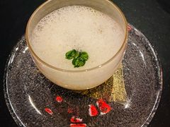 香滑海胆佐茴香奶泡-L'ATELIER de Joel Robuchon(外滩18号店)