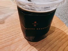 -星巴克臻选(国贸商城首店)