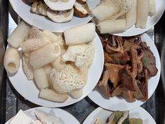 -菌之家·专业纯野生菌火锅·特色炒菌