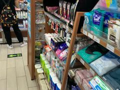 -全家便利店(东直门店)