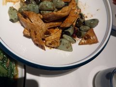 -八府香鸭·啫啫煲(华山路店)