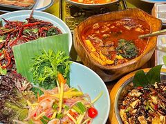 -老滇山寨•云南特色菜•地方菜•民族风情歌舞表演(金碧店)