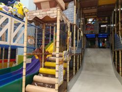 -meland亲子乐园•派对•研学(苏州悠方购物中心店)